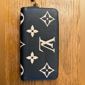 Louis Vuitton Zippy Wallet